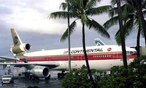 Continental Airlines DC 10 named (Robert F Six) Honolulu Airport, Hawaii, U.S.A. Honolulu Airport, Airline Interiors, Retro Aviation, Continental Airlines, John Ward, Douglas Aircraft, Dc 10, Passenger Aircraft, Vintage Planes