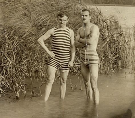 Vintage Swimmer, Male Swimmers, Couples Vintage, Striped Bathing Suit, One Piece Man, Vintage Couples, Vintage Swim, Vintage Swimwear, Suit Men