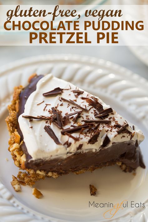 Gluten-Free VEGAN chocolate pudding pretzel pie! Nobody will guess this amazing dessert is dairy-free! #glutenfree #vegan #chocolatepie Dairy Free Pies, Pretzel Pie, Healthy Vegan Dessert, Chocolate Pudding Pie, Vegan Chocolate Pudding, Chocolate Pie With Pudding, Coconut Dessert, Pudding Pie, Dessert Parfait