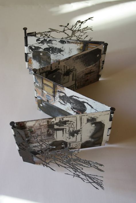 Concertina Book, Buch Design, Art Carton, Accordion Book, Creative Books, Arte Inspo, A Level Art, Sketchbook Inspiration, Handmade Books