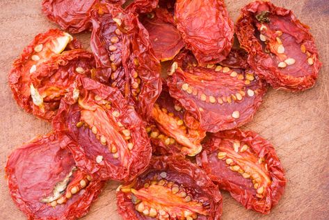 How to Store and Freeze Sun-Dried Tomatoes | Livestrong.com Make Sun Dried Tomatoes, Sundried Tomato Pesto, Dehydrated Foods, Canning Diced Tomatoes, Tomato Pesto, Canning Tomatoes, Dehydrated Food, Sun Dried Tomatoes, How To Store