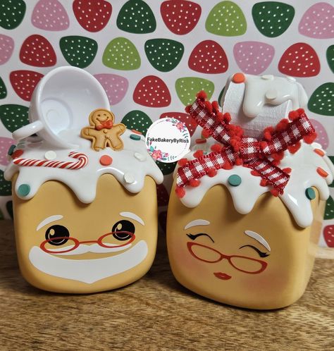 Marshmallow Ornaments, Trinity Craft, Smores Ornaments, Marshmallow Decor, Dice Crafts, Faux Marshmallows, Dice Ideas, Cup Toppers, Candy Decorations Diy