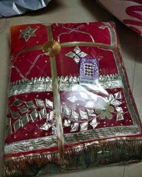 Suit Packing Ideas, Shadi Decor, Rajput Jewellery, Gota Patti Saree, Rajasthani Dress, Indian Suit, Rajputi Dress, Lehnga Dress, Packing Ideas