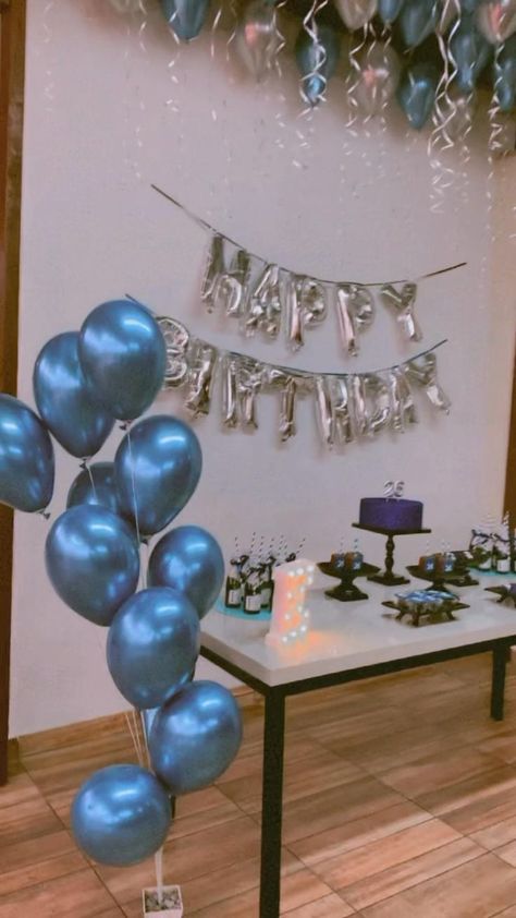 Decoração festa azul | Diy festa de aniversário, Festa de aniversario tumblr, Festa de aniversário hippie 18th Birthday Party Themes, 21st Bday Ideas, Simple Birthday Decorations, Love Birthday Quotes, Bday Party Theme, Birthday Party Theme Decorations, 18th Birthday Party, 14th Birthday, Pretty Birthday Cakes