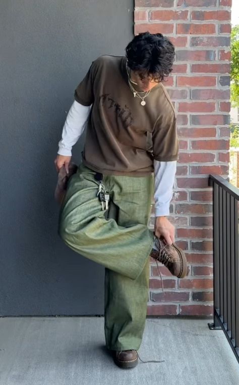 Flared Green Pants Outfit, Men’s Hippy Clothes, All Green Outfit Men, Mens Earth Tone Outfits Casual, Green Pants Men Outfit, Light Green Pants Outfit Men, Earth Tone Outfits Casual, Outfits With Green Pants, Earthy Outfits Men