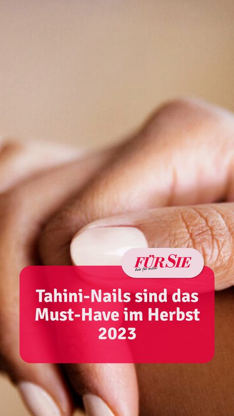 Tahini-Nails zählen im Herbst 2023 zu den größten Nagellack-Trends überhaupt und sind perfekt für alle, die es gerne schlicht und minimalistisch à la Sofia Richie mögen. Was Sie benötigen und wie die Maniküre gelingt, lesen Sie hier. Nagellack Trends, Sofia Richie, Tahini, Nail Trends, Sofia, Nails, Beauty