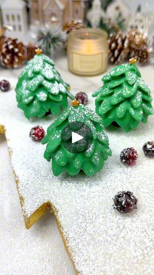 167K views · 1.4K reactions | Christmas Tree chocolate covered strawberries. I used sliced almonds layered around the berry and dipped in Stover's Confection Connection forest green melting wafers. #christmas #christmastreats #Christmasbaking #holiday #holidaybaking #holidayseason #dippedberries #chocolatecoveredstrawberries #holidayrecipes #christmasrecipes #christmasparty #christmasinspiration #christmasinspo #christmasideas #holidays #christmastree | beautyanddasweetz | beautyanddasweetz · Original audio Christmas Tree Strawberries, Christmas Tree Chocolate, Maria Gomez, Dipped Berries, Christmas Tree Chocolates, Christmas Strawberry, Kids Party Food, Christmas Inspo, Instagram Christmas