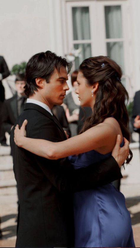 Damon And Elena Dance, Damon Et Elena, Damon And Elena, Backgrounds For Desktop, Ian Somerhalder Vampire Diaries, The Vampire Diaries Characters, Vampire Diaries Poster, Damon Salvatore Vampire Diaries, The Vampire Diaries 3