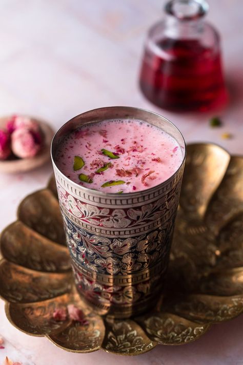 Diwali Drinks, Fancy Drinks Aesthetic, Fairy Drinks, Chai Party, Rose Drinks, Date Drinks, Rose Lassi, Drinks Mocktail, Best Summer Drinks