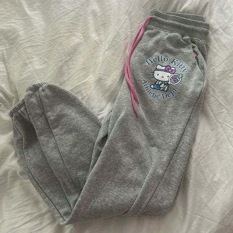 Never Worn, Size Small Hello Kitty Athletic Dept Tennis Gray Sweatpants. Hello Kitty Baggy Pants, Coquette Sweatpants, Proclub Sweats, Senior Sweatpants, Crochet Sweatpants, Hello Kitty Sweatpants, Clothes Sweatpants, Lunch Pics, Coquette Fits