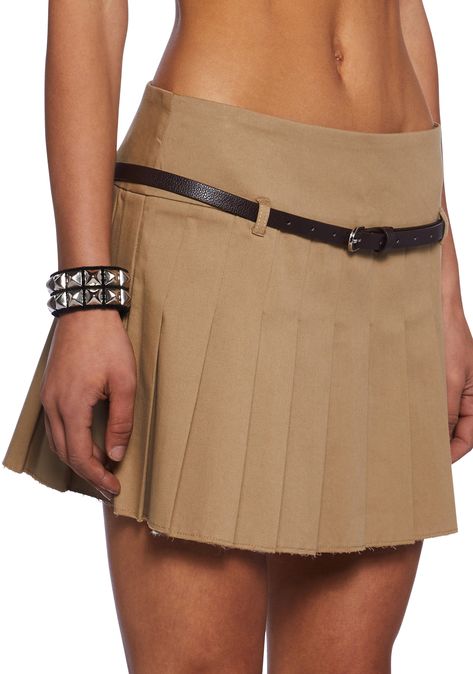 Brown pleated skirt outfit