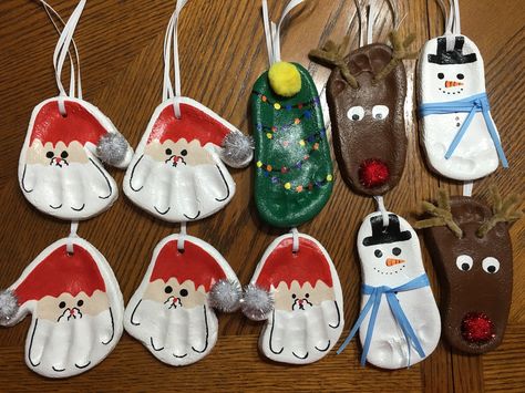 Foot Ornament, Xmas Activities, Baby Christmas Crafts, Christmas Candy Crafts, Christmas Arts, Salt Dough Ornaments, Dough Ornaments, Christmas Arts And Crafts, Easy Christmas Decorations