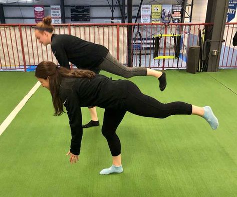 Dynamic Warm-Up Exercises to Help Prevent Injury - Elite | Fitness, Sports Performance and Physical Therapy Softball Warm Up Stretches, Dynamic Warm Up Exercises, Deep Lunges, Warm Up Stretches, Tennis Camp, It Band Stretches, Dynamic Warm Up, Dynamic Stretching, Warm Up Routine