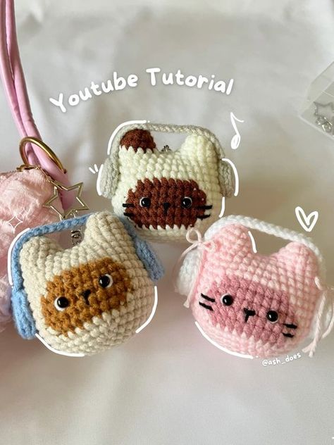 Cat Amigurumi Keychain, Headphones Crochet, Cute Keychain Crochet, Cute Cat Crochet, Crochet Cats, Keychain Amigurumi, 100 Crochet Stitches, Wearing Headphones, Cat Crochet