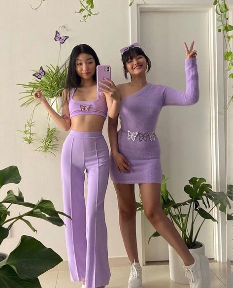 *•.¸♡ y2k aesthetic ♡¸.•* on Instagram: “Which matching fits? 1, 2, or 3? 🦋  credit: @oanhdaqueen, @notquyen” Mode Purple, Bestie Outfits, Purple Fits, Purple Outfits, Zoe Kravitz, Grunge Goth, Tyler The Creator, Mode Inspo, Hot Outfits