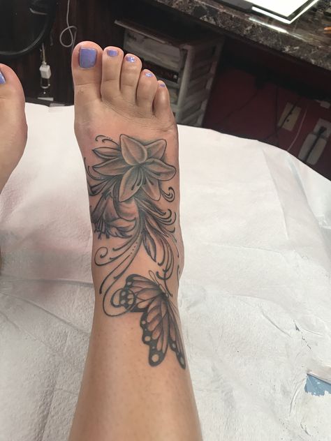 Girly Tattoo Ideas, Girly Tattoo, Cute Foot Tattoos, Arm Sleeve Tattoos For Women, Jagua Henna, Feminine Tattoo Sleeves, Because The Internet, Cute Hand Tattoos, Pretty Hand Tattoos