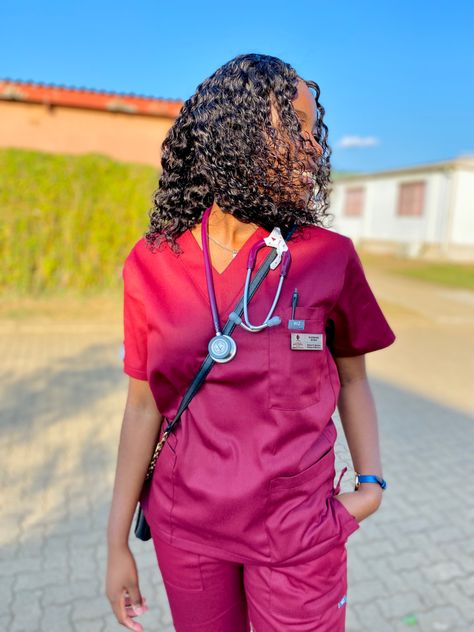 #medical #medicine #medicalstudents #scrubs #maroon #studentlife Maroon Scrubs, Doctors Scrubs, Doctor Scrubs, Scrubs Outfit, Medical Careers, Becoming A Doctor, Nurse Love, Medical Aesthetic, Show Video