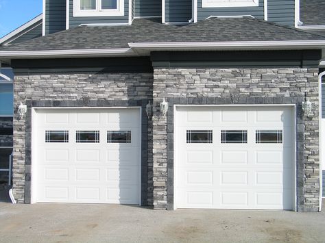 Frontier Ledge - Glacier | by Kodiak Mountain Stone | www.KodiakMountain.com | #Lethbridge #renovation #yqlhomes Gray Garage, Grey Garage Doors, Garage Door Colors, Metal Garage Doors, Garage Door House, Carriage House Doors, Garage Door Windows, Modern Garage Doors, Garage Door Types