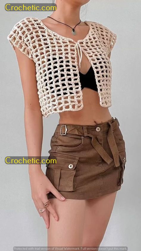 "100 Crochet Inspirations: Easy Ideas for Crafty Minds!" Crochet Top Outfit, Mesh Cardigan, Crop Top Pattern, Mode Crochet, Crochet Summer Tops, Crochet Stitches For Beginners, Crochet Fashion Patterns, Crochet Crop, Crochet Tank