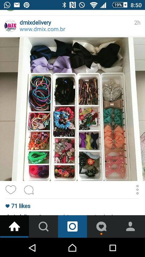 Hair bands organization Organiser Ideas, Hair Product Organization, Kids Organization, Girl Bed, Organization Kids, Drawer Organizers, Organizing Ideas, Kids Bathroom, Hair Stuff