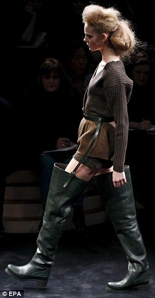 Wader boots. I needed those when the torrential rain happened the other day. Rubber Boots Fashion, Rain Fashion, Prada Boots, Wellies Boots, Finding Inspiration, History Fashion, Wellington Boot, Wellington Boots, Miuccia Prada