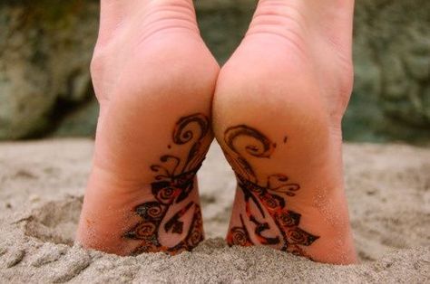 Tattoo on soles on feet. | Foot Tattoos | Pinterest | Tattoos and ... Underfoot Tattoo, Feet Henna, Tattoo Foot, Foot Henna, Airbrush Tattoo, Moda Emo, Tattoos Skull, Mehndi Tattoo, Foot Tattoo