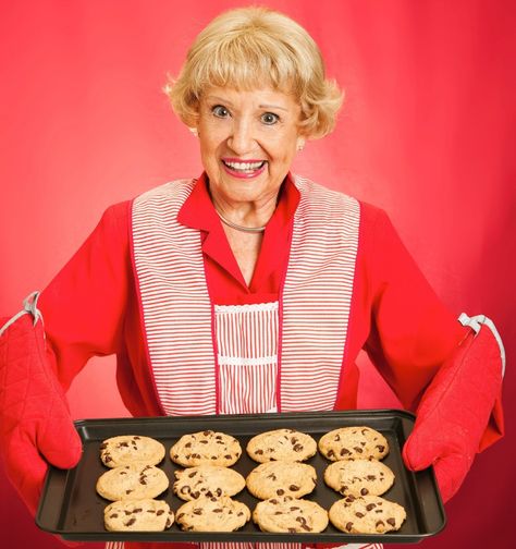 Grappig Eat Cookies, Cookie Tray, Propaganda Posters, Character Poses, Health Diet, No Bake Cookies, Freshly Baked, Serving Size, Serbia