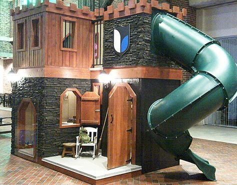 Castle Playhouse, Kids Castle, Playhouse Plans, Diy Playhouse, Build A Playhouse, Playhouse Outdoor, Jungle Gym, Backyard Playground, Backyard Play