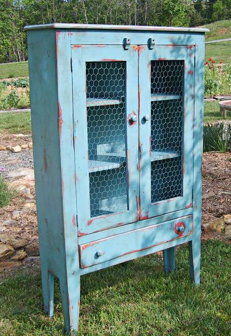 Country Farm Pie Safe...love this Jelly Cabinet, Jelly Cupboard, Pie Safe, Cottage Furniture, Primitive Furniture, Cottage Home, Distressed Furniture, Country Furniture, Shabby Chic Kitchen