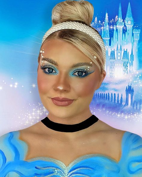 taylor on Instagram: “Doing my makeup inspired by Disney Princesses- Cinderella 🧵 • • Products used: EYES & BODY// @citycolorcosmetics Canvas Paint…” Cinderella Halloween Makeup, Cinderella Makeup Look Disney Princess, Cinderella Makeup Looks, Shrek Makeup, Setting Spray Makeup, Cinderella Makeup, Elsa Makeup, Disney Princess Makeup, Doing My Makeup