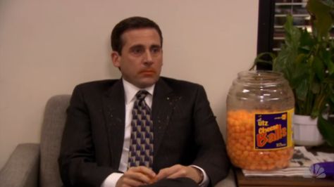 Cheese puffs Michael Scott Paper Company, Michael Scott The Office, The Awkward Yeti, The Office Show, Worlds Best Boss, Office Fan, Office Memes, Office Quotes, Paper People