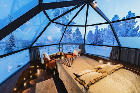 Igloo hotel Finland | Levin Iglut – Golden Crown Fantasy Transportation, Levi Finland, Glass Igloo, Unusual Hotels, Skogafoss Waterfall, Destination Unknown, Living Roofs, Rooftop Bars, Golden Crown