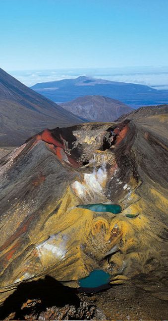 Mt Tongariro - New Zealand Montessori Geography, Mountain Love, Nz Travel, New Zealand Landscape, New Zealand Houses, New Zealand North, New Zealand Travel, South Island, Beautiful Country