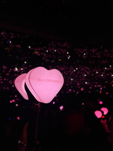 blackpink/ bp concert aesthetic/ lightstick kpop Bp Lightstick Aesthetic, Blackpink Lightstick Aesthetic, Blackpink Concert Aesthetic, Aesthetic Lightstick, Bp Concert, Blackpink Lightstick, Aesthetic Park, Lightstick Kpop, 4k Photos