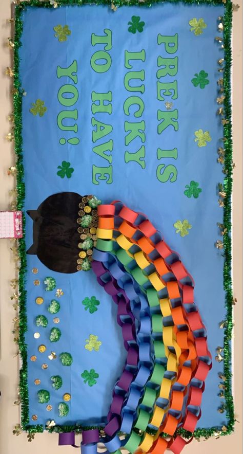 March Teacher Bulletin Boards, Irish Bulletin Board Ideas, March Preschool Bulletin Board Ideas, St Patrick’s Day Board, Preschool March Bulletin Boards, March Bulletin Boards Elementary, Saint Patricks Day Bulletin Board Ideas, St Pattys Day Bulletin Board Ideas, Lucky Charms Bulletin Board Ideas