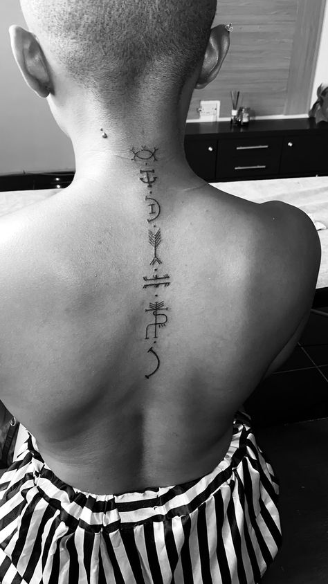 Adinkra Tattoo, African Tattoo, Ancient Writing, Cute Tats, Sacred Science, Black Girls With Tattoos, Tattoos For Black Skin, Year Of The Snake, Beauty Inside