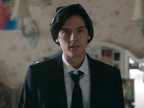 I got: Jughead! Which Riverdale Guy Is Your Perfect Match? Cole Sprouse Wallpaper, Cole Spouse, Cole Sprouse Jughead, Cole M Sprouse, Bughead Riverdale, Riverdale Cole Sprouse, Betty And Jughead, Dylan Sprouse, Jughead Jones