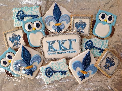 Sorority Cookies Decorated, Sorority Cookies, Owl Cookies Royal Icing, Sorority Recruitment Decorations, Recruitment Decorations, Greek Cookies, Owl Cookies, Sugar Cookie Icing, Royal Icing Recipe