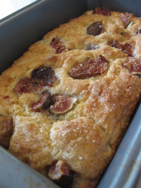 Fresh Fig Cake Recipe, Turkish Cake, Cake In Pan, Fig Recipes Dessert, Fig Recipes Fresh, Fig Muffins, Fig Bush, Figs Recipe, Fig Paste