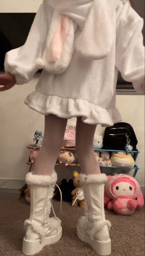 Kawaii Clothes Winter, Kawaii Core Outfit, Kawaiicore Fashion, Sanrio Outfits, Hello Kitty Hoodie, Aesthetic Outfits Vintage, Kawaii Outfit Ideas, Kawaii Outfits, Kawaii Outfit