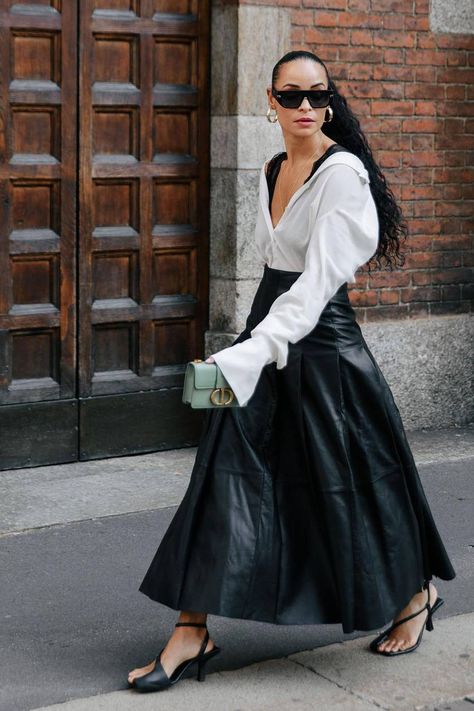 Leather Maxi Skirt Outfit, Long Leather Skirt Outfit, Maxi Leather Skirt, Black Leather Skirt Outfit, Leather Flare Skirt, A Line Skirt Outfits, Winter Update, Leather A Line Skirt, Long Leather Skirt