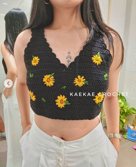 Crochet Crop Top Outfit, Simple Crochet Top, 100 Crochet Stitches, Crochet Tank Tops, شال كروشيه, Easy Crochet Hat, Crochet Crop Top Pattern, Simple Crochet, Crochet Clothing And Accessories