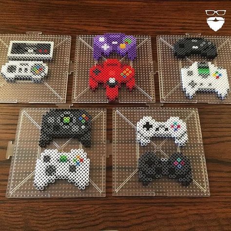 Sanrio Lego, Bead Templates, Hama Art, Easy Perler Bead Patterns, Perler Creations, Scrapbook Frames, Creeper Minecraft, Game Wallpaper, Pc Video