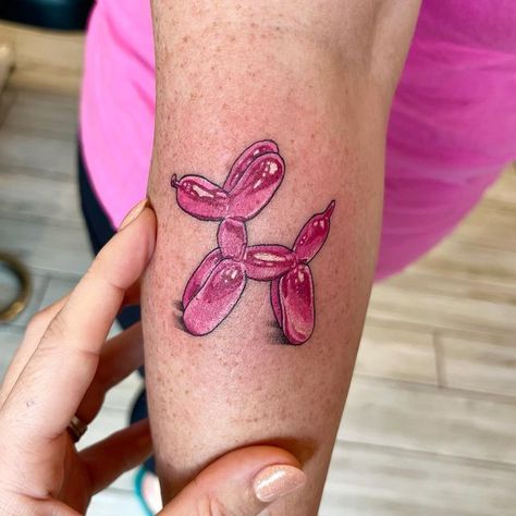 Ballon Dog Tattoo, Bubble Gum Tattoo, Balloon Animal Tattoo, Balloon Dog Tattoo, Balloon Dog Art, Ballon Dog, Nc Tattoo, Flash Tats, Hyper Realism