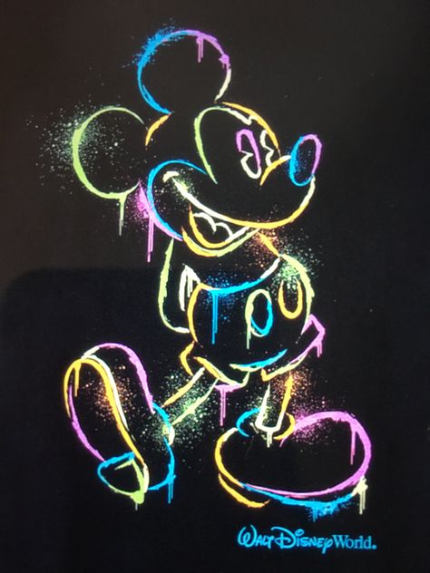 . Mickey Mouse Kunst, Mickey Mouse Wall, Bubble Drawing, Mickey Mouse Pictures, Black Paper Drawing, Mickey Mouse Art, Graphic Novel Art, Mickey Mouse Wallpaper, Mickey Mouse Cartoon