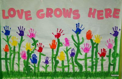 Handprint Door Decorations Classroom, Flower Garden Classroom Door, Handprint Classroom Decor, Garden Handprint Art, Handprint Flowers Preschool, Garden Bulletin Board Preschool, Garden Theme Classroom Door, Flowers Eyfs, Handprint Collage