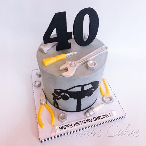 Mechanical Engineering Cake Ideas, Mechanic Cake Ideas, Car Mechanic Cake, Plumber Cake, Mechanics Birthday Cake, Mechanic Cake, Mechanics Birthday, Bmw Cake, Gumpaste Figures