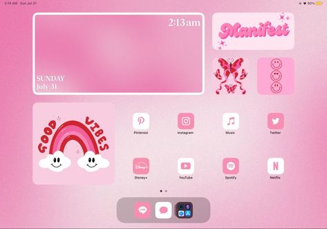 Red Ipad Homescreen, Disney Homescreen, Esther Bunny Wallpaper, Pink Ipad Homescreen, Ipad Pictures, Ipad Organization, Coquette Theme, Ipad Picture, Esther Bunny