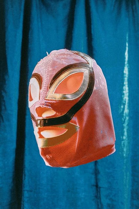 The Ultimate Guide to Lucha Libre in Mexico City: Everything You Need to Know Mexico City Travel Guide, Star Trek Models, Mexico City Travel, Comic Book Shop, Pink Posters, Creative Portfolio, Dark Horse Comics, Black Mask, Red Hat