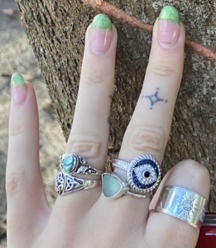 Rings Aesthetic, Jewelry Tattoo, Spoon Rings, Jewellery Ideas, Tattoo Inspo, Turquoise Ring, Tatting, Turquoise, Tattoos